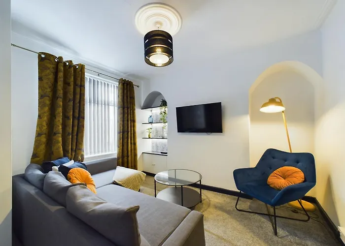 Charming Apartments - Cosy Retreat - Short Drive To City Centre - Free Parking